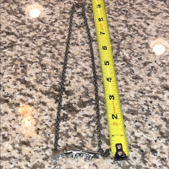 Riffle with flowers coming out of the tip - Picture 3 of 5